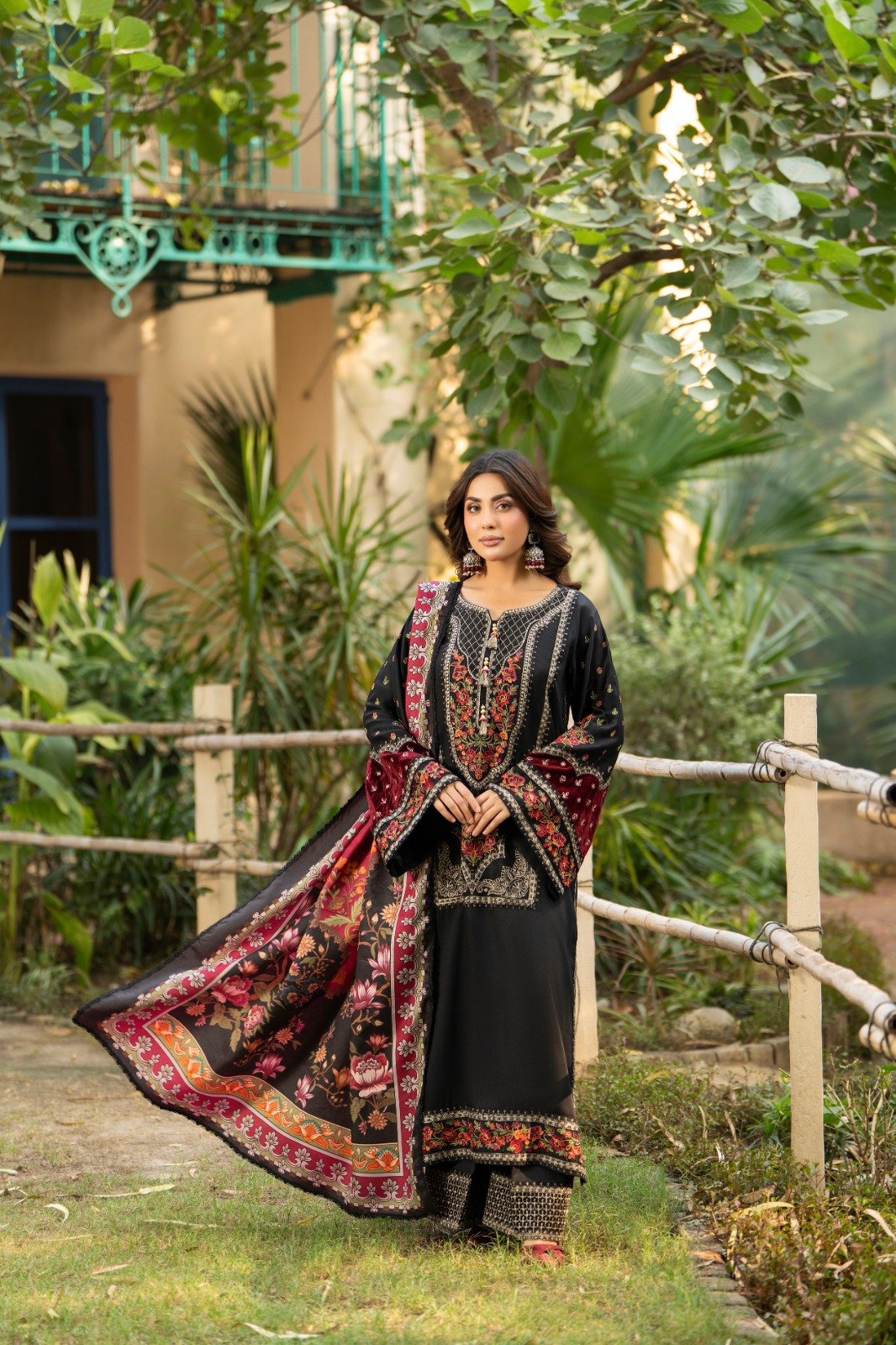 stitched winter embroidered suit 3 piece